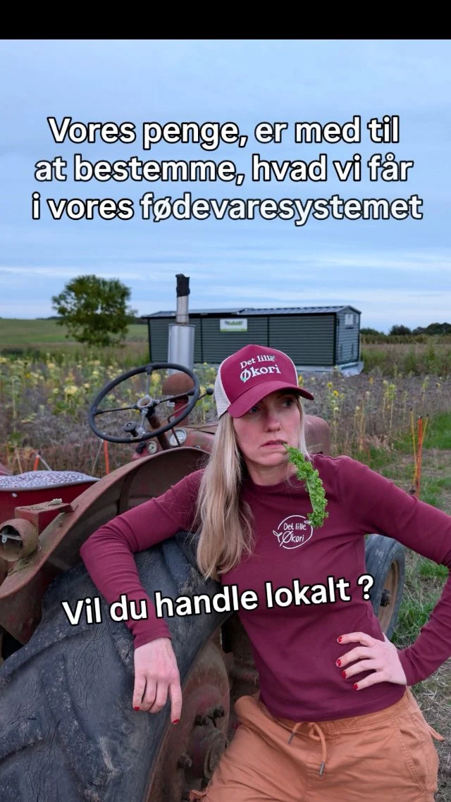 DINE VALG GØR EN FORSKEL 💰

Der, hvor vi lægger vores penge, er med til at bestemme, hvad vi får mere af i vores fødevaresystem !

Når du handler hos små lokale producenter, støtter du også menneskene bag, dyrevelfærd, gode dyrkningsmetoder og omsorgen for vores fælles natur.

Søg på nettet efter gårdbutikker eller i app tjenester og find en producent i dit nærområde 
– og støt det, du gerne vil have mere af 💚

🥕 Økologisk gårdbutik
📍 Lystrupvej 16, 8781 Stenderup

Åben altid for høflig selvbetjening

#gårdbutik #økologisk #grøntsager